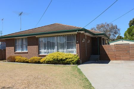 6 Macedon Avenue - Photo 4