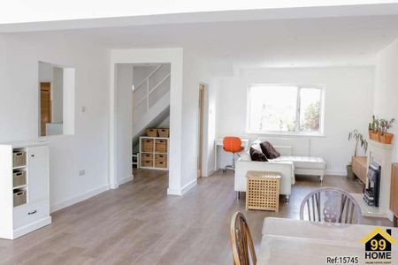 Amberley Road, Patchway, Bristol, United Kingdom, BS34 - Photo 3