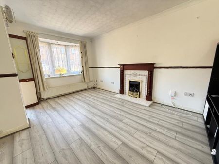 3 bedroom semi-detached house to rent - Photo 2