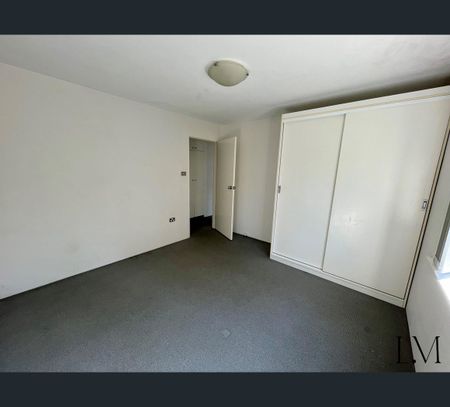 2/88 Tyrrell Street, The Hill, NSW 2300 - Photo 3
