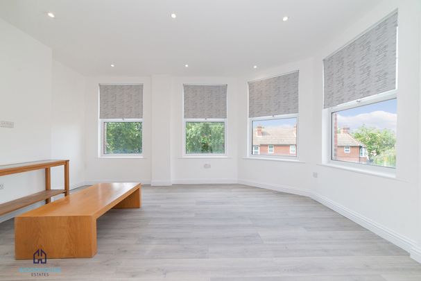 Queens Parade, London, N11 - Two Bedroom Flat To Rent - £473pw / £2,050pcm - Photo 1