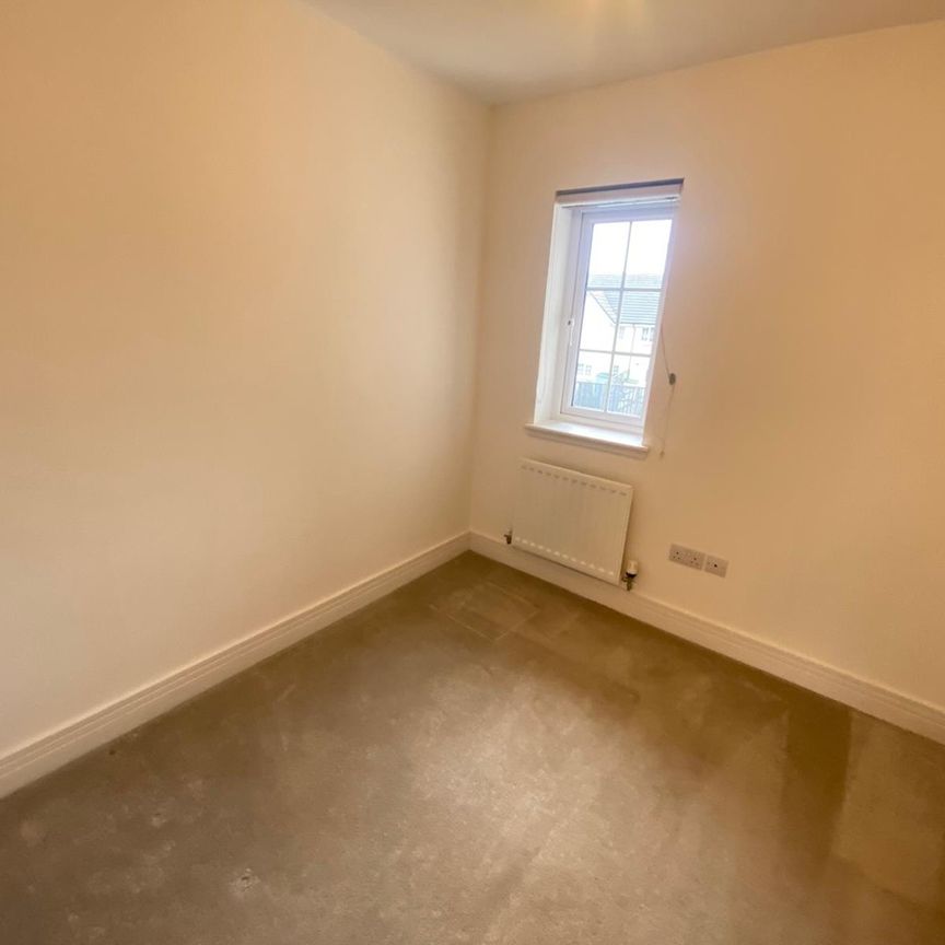 3 Bed Terraced House, Home Farm Road, AB22 - Photo 1