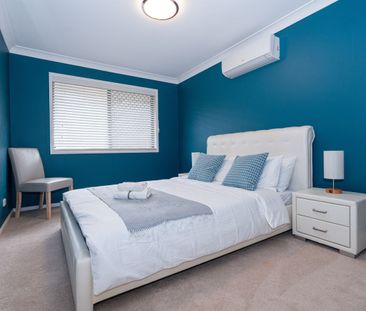 Spacious 5-Bedroom Family Home with furniture in Prime Carindale Lo... - Photo 6