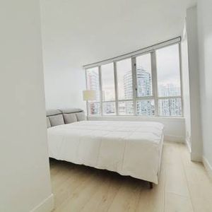 Feb 1st - Near Top Floor 25FL / Fully Furnished / Fully Renovated - Photo 2