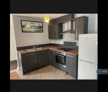 1 bedroom semi-detached house to rent - Photo 2