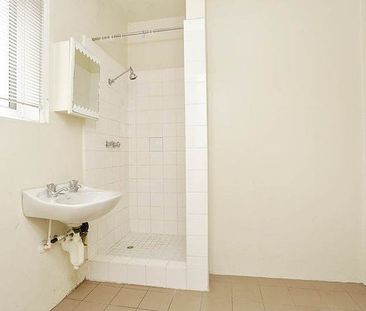 2/10-14 Carroll Street, Richmond VIC 3121 - Photo 3