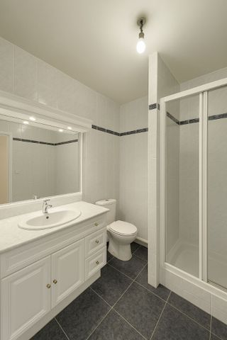 Location Appartement 4 pièces 94m² - Photo 4