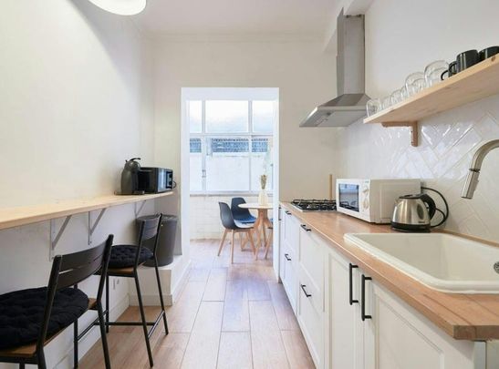 Rua Guilhermina Suggia, Lisbon, Lisbon 1700-211 - Photo 1