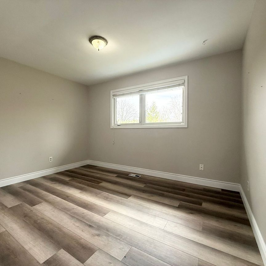 For Lease - 564 Central Park Boulevard Unit# Main, Oshawa, Ontario - Photo 1
