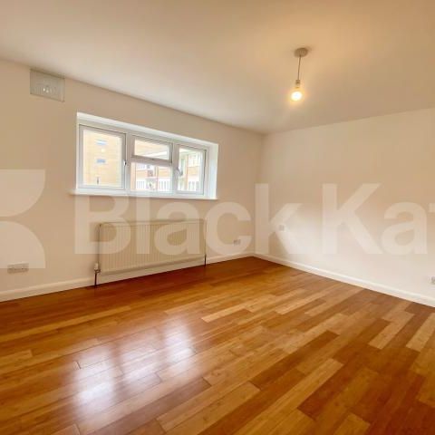 Semi detached, recently refurbished house off Burgess Park - Photo 1
