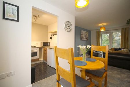 2 bedroom apartment to rent - Photo 5