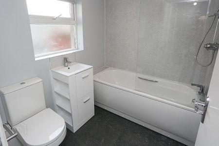 22 Eccles Street, Belfast, BT13 3GS - Photo 4