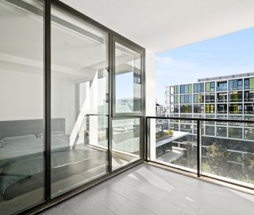 Luxury Living! - Photo 3