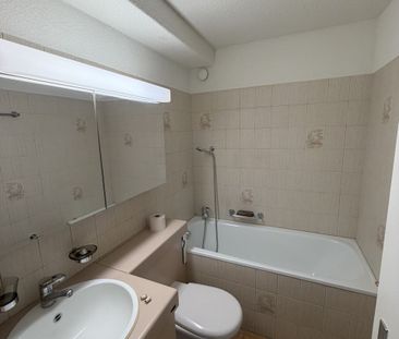 Frisch saniert, ruhige und sonnige Lage mit Balkon - Photo 2