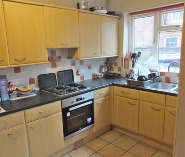 1 bedroom in a flat share to rent - Photo 1