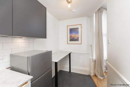 1 bedroom property to rent in Bath - Photo 2