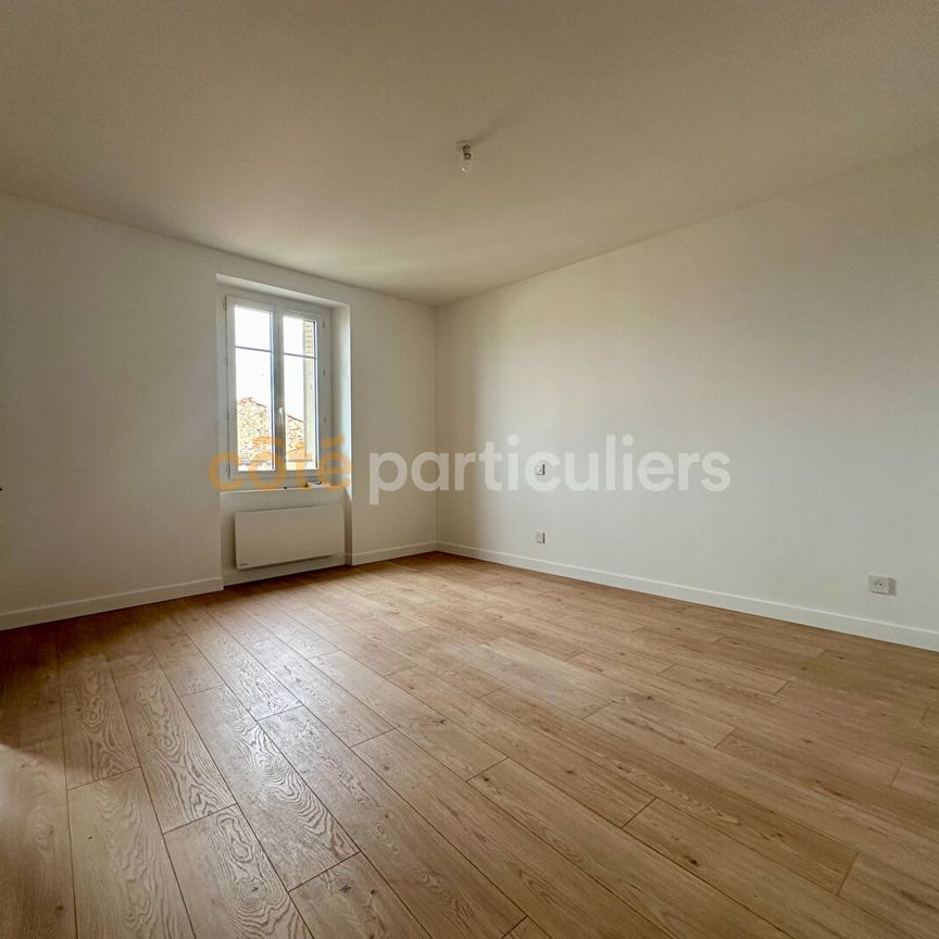 À LOUER - SUPERBE T3 DE 86 m² - CENTRE-VILLE DE LAVAUR - 2 ET DERNIER ÉTAGE - ENTIÈREMENT RÉNOVÉ - Photo 1