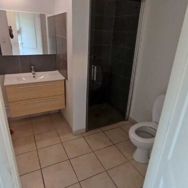 Location appartement 1 pièce, 29.57m², Le Robert - Photo 1