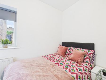 5 bedroom terraced house to rent - Photo 2