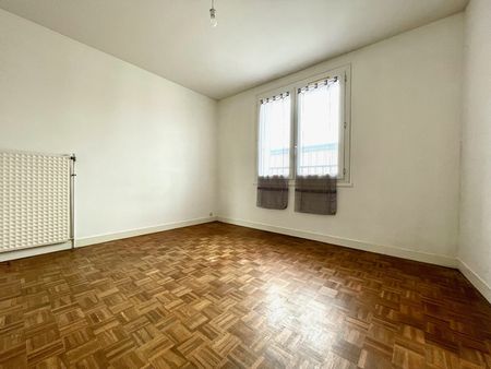 T3 AVEC GARAGE - RUE FRÉGATE LA BOUSSOLE - 71.61 m² - Photo 4