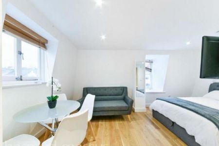 Studio to rent - Photo 2