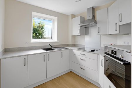 1 bedroom retirement property to rent - Photo 5