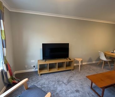 Room in a Shared Flat, St Clair Avenue, EH6 - Photo 2