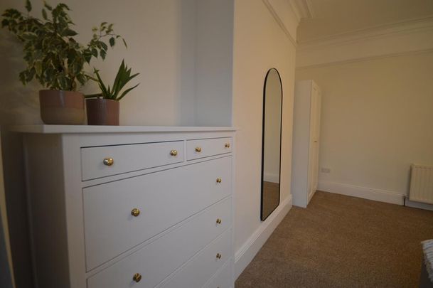 2 bedroom ground floor flat to rent - Photo 1