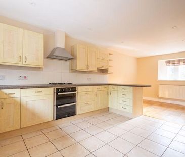 2 bedroom semi-detached house to rent - Photo 3