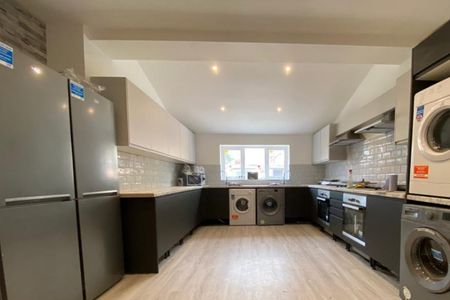 7 bedroom house of multiple occupation to rent - Photo 2