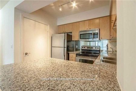 For Lease - 8 Scollard Street Unit# 1201, Toronto, Ontario - Photo 5