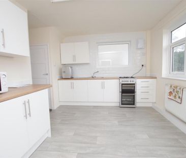 3 bedroom semi-detached house to rent - Photo 6