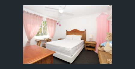 Fully Furnished Townhouse in Adelphi Springs AVAILABLE NEXT WEEK - Photo 5