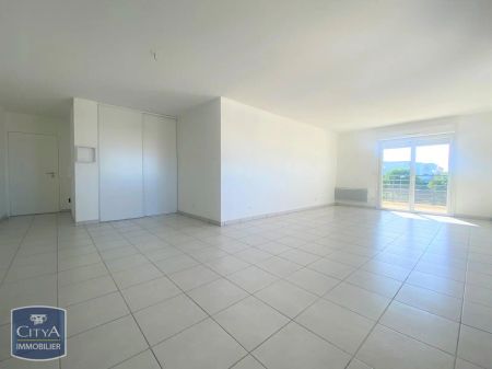 Appartement à louer 4 pièces 82m² - Photo 2