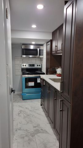 For Lease - 224 Ellington Drive, Toronto, Ontario - Photo 4