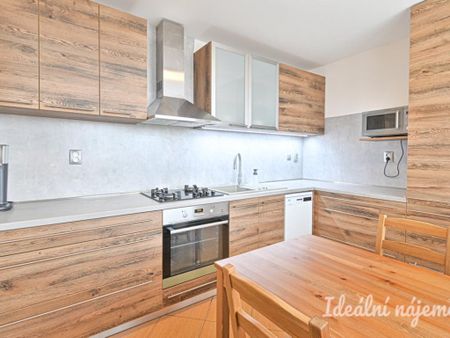 Pronájem bytu 2+1 58 m2 - Fotografie 4