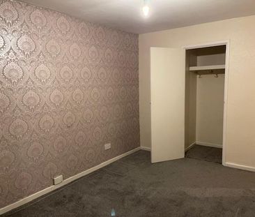 4 bedroom detached house to rent - Photo 6