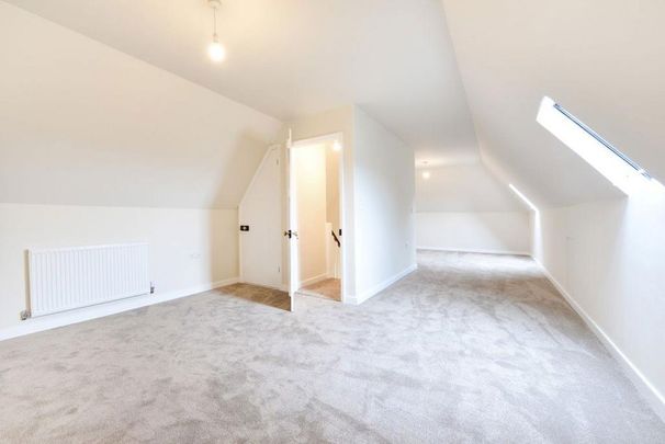 4 bedroom terraced house to rent - Photo 1