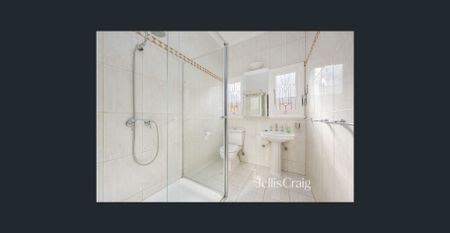 Family Home - Photo 5