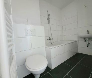 Frisch für Sie renoviert! 2,5-Zimmer-Wohnung mit Balkon! - Photo 1