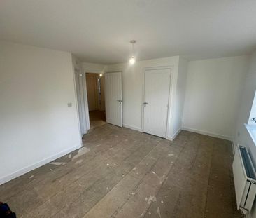 3 Bed Detached House, Meggitt Avenue, CV6 - Photo 5