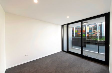 Luxury Living On The Foreshore - Photo 4