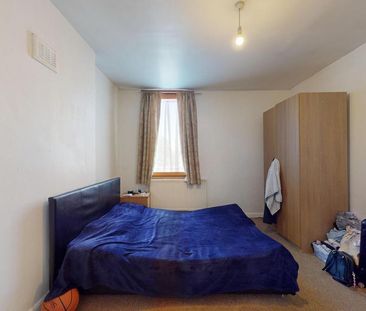 2 bedroom ground floor flat to rent - Photo 4
