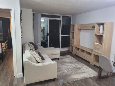 For Lease - 17 Michael Power Place Unit# 314, Toronto, Ontario - Photo 2
