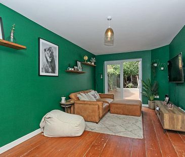 3 bedroom semi-detached house to rent - Photo 2