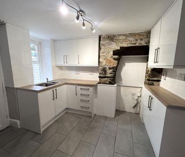 2 bedroom terraced house to rent - Photo 3