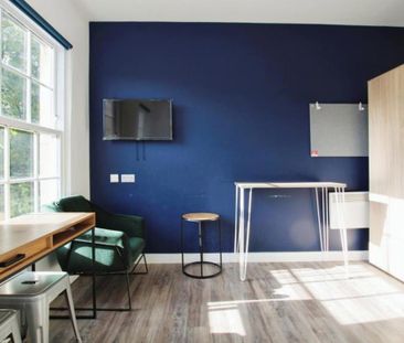 A good size studio for the 26/27 academic year with the added conve... - Photo 5