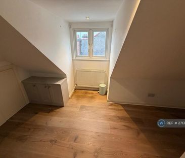 1 bedroom in a flat share to rent - Photo 5