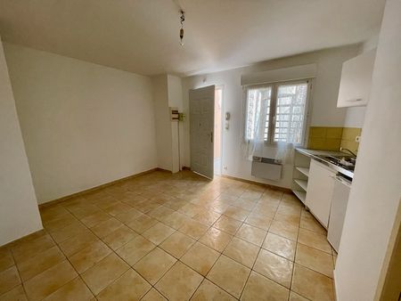 Location Appartement 1 pièce 18m² ALBI 81000 - Photo 3