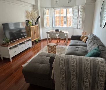 Elizabeth Bay - Photo 2